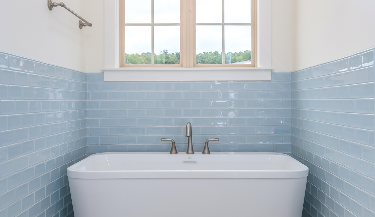 5-lowder-new-homes-summerlin-portfolio-blue-tile-bath