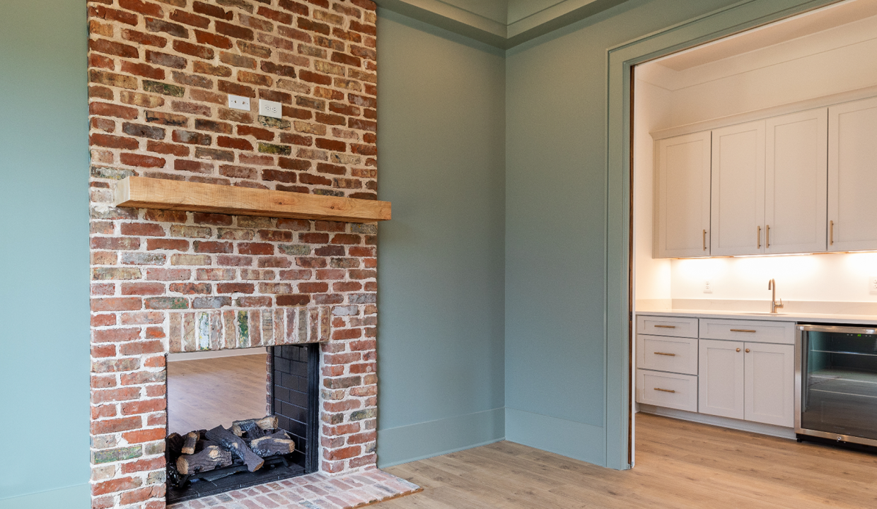 6-lowder-new-homes-summerlin-portfolio-brick-fireplace