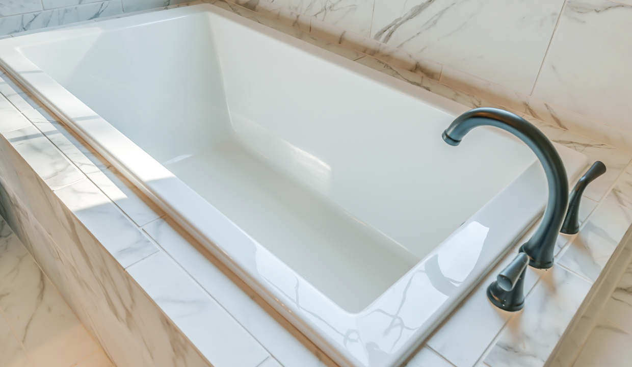 9-lowder-new-homes-camelot-portfolio-bathtub